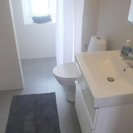 Next To New Harbor / 3 Bedroom & 2 Bath Lägenhet *